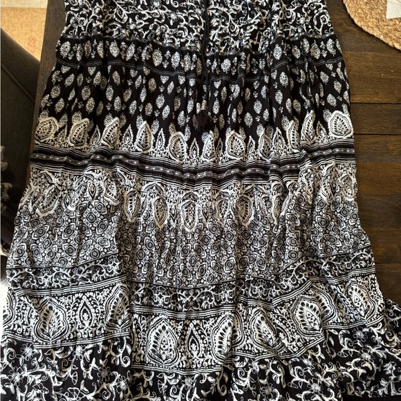 NWT Westport Black & White Print Boho Maxi Skirt Womens size Large - Picture 3 of 5